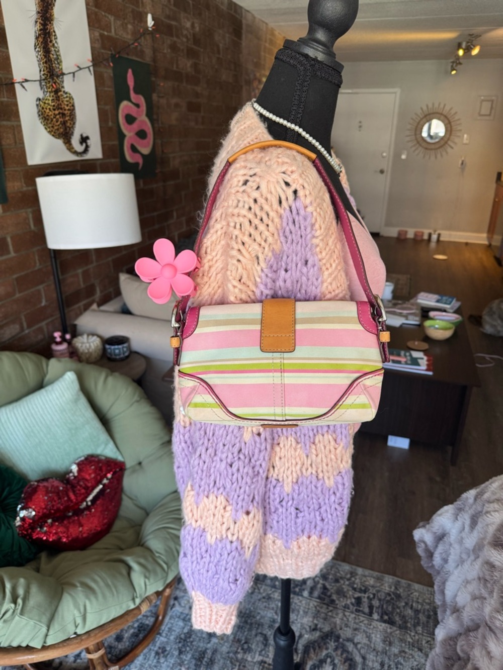 Vintage Coach Striped Pastel Shoulder Bag with Pink Trim and Tan Buckle - Picture 5 of 17